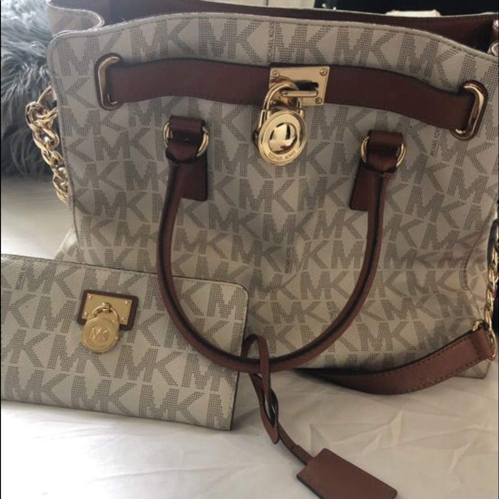 Purse and wallet